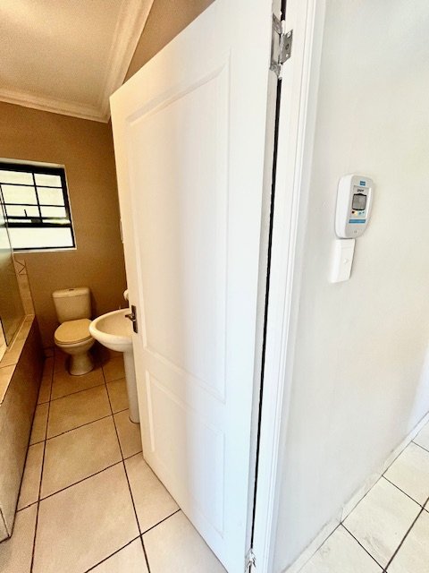 To Let 3 Bedroom Property for Rent in Reebok Western Cape